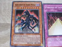 Pyramid of Light MOV-EN001 Sorcerer of Dark Magic MOV-EN002 + Watapon YuGiOh NM - Image 3