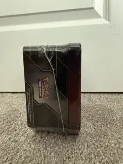 2019 POKEMON GARCHOMP & GIRATINA GX TAG TEAM TIN SEALED SMALL TEAR - Image 2
