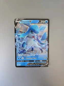 Glaceon V SWSH196) Sword & Shield NM POKEMON Promo - Image 1