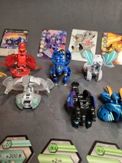 BAKUGAN lot of 7 with 4 cards - Image 4