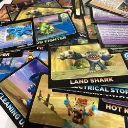100 skylanders giants Topps cards 2013 see pictures for more details - Image 1