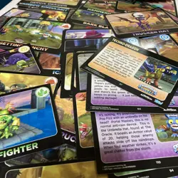 100 skylanders giants Topps cards 2013 see pictures for more details - Image 2