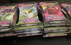 Pokemon TCG: Sword & Shield-Fusion Strike Sleeved Booster Pack 820650809163 - Image 1