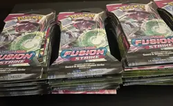 Pokemon TCG: Sword & Shield-Fusion Strike Sleeved Booster Pack 820650809163 - Image 5