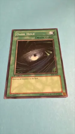 2002 Yu-Gi-Oh! Starter Deck Kaiba 1st Edition Dark Hole #SDK-022 LP/NM - Image 1