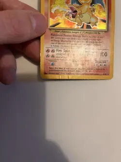 Pokemon TCG Charizard Base Set 4/102 Holo Holo Rare - Image 3