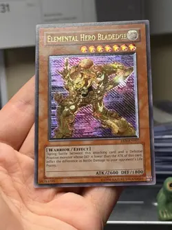 Elemental Hero Bladedge (UTR) EEN-EN007 EURO ULTIMATE RARE YU-GI-OH - Image 4