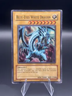 Yu-Gi-Oh! TCG Blue-Eyes White Dragon SKE-001 Super Rare HP/DMG - Image 1