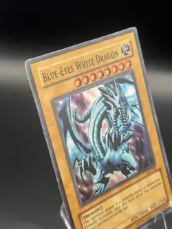 Yu-Gi-Oh! TCG Blue-Eyes White Dragon SKE-001 Super Rare HP/DMG - Image 2