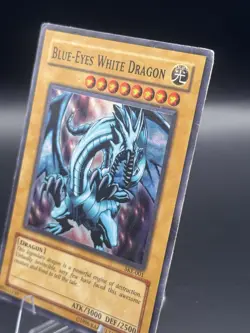 Yu-Gi-Oh! TCG Blue-Eyes White Dragon SKE-001 Super Rare HP/DMG - Image 3