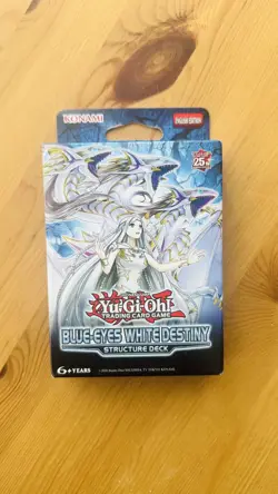 YuGiOh! Structure Deck: Blue-Eyes White Destiny Unlimited Edition - Image 1