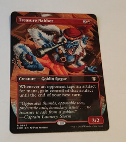 MtG Treasure Nabber (CMM-0645) Rare Full Art / Borderless English MINT - Image 1