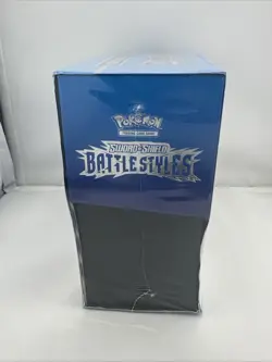 New Pokemon TCG Sword & Shield - Battle Styles - Elite Trainer Box ETB BLUE - Image 3