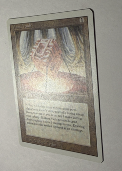 Mana Vault - Revised, Near Mint and never played with - Image 2