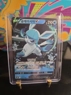 KOREAN Glaceon V #024 Eevee Heroes Rare Holo Pokemon s6a 2021 NM - Image 1