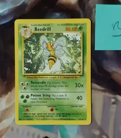 Beedrill, Base Set 17/102- Damaged - Image 1