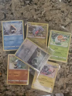 500 Card Pokemon Yellow Border Bulk Lot, no Energy With 30 Revere Or Holo Mix - Image 1