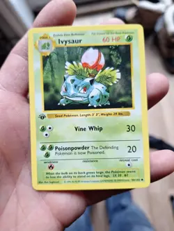 Pokemon Ivysaur 30/102 1st Edition Shadowless Base Set Card NM - Image 1