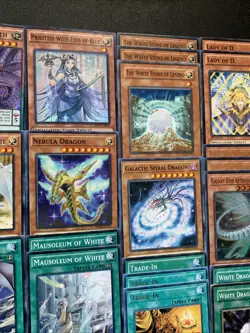Yu-Gi-Oh! - Seto Kaiba's Blue-Eyes White Dragon & Eyes of Blue Deck Core Cards - Image 3