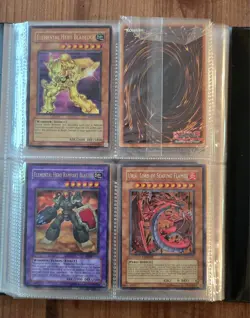 Vintage Yu-Gi-Oh Binder Lot SDKBlue-Eyes SDYDark Magician DMG Paladin Collection - Image 5