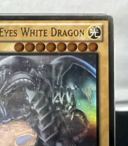 Yu-Gi-Oh! Gold Series: Haunted Mine Blue-Eyes White Dragon GLD5-EN001 Holo Foil - Image 4