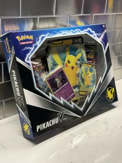 Pokemon TCG: Pikachu V Box 2x Evolving Skies 1x Fusion 1x Brilliant Rare New - Image 2