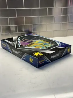 Pokemon TCG: Pikachu V Box 2x Evolving Skies 1x Fusion 1x Brilliant Rare New - Image 4