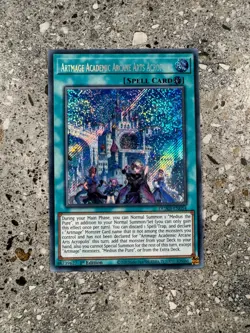 Yugioh TCG Artmage Academic Arcane Arts Acropolis DUAD-EN054 Secret 1st Ed EU NM - Image 1