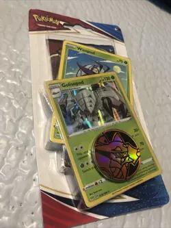 Pokemon SWORD & SHIELD 10 Card Booster Blister Golisopod & Wimpod - NEW / SEALED 820650806582 - Image 1