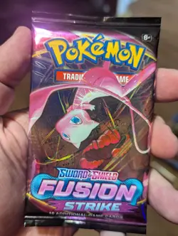 Fusion Strike Booster Pack Pokemon Sword & Shield Factory Sealed English 1 Pack 820650809163 - Image 1