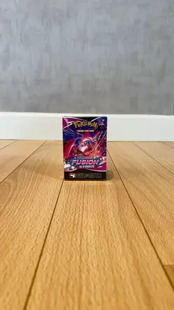 Pokemon Fusion Strike Booster Build and Battle Box X1 Brand New - Damaged!!! 🚚✅ - Image 1