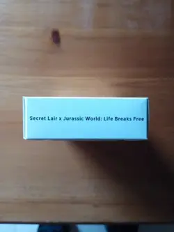 Carte magic secret lair x Jurassic world life breaks free non foil - Image 1