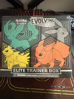 Pokemon TCG Evolving Skies Elite Trainer Box English 2021 - Image 1