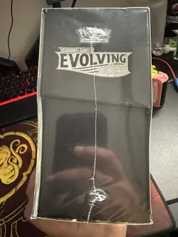 Pokemon TCG Evolving Skies Elite Trainer Box English 2021 - Image 5