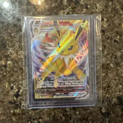 Jolteon VMAX 51/203 Ultra Rare Evolving Skies Pokemon TCG Near Mint - Image 1