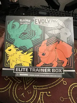 Pokemon TCG Sword & Shield Evolving Skies Elite Trainer Box English 2021 - Image 1