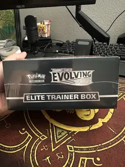 Pokemon TCG Sword & Shield Evolving Skies Elite Trainer Box English 2021 - Image 5