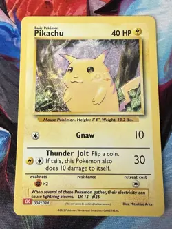 Pikachu 008/034 Trading Card Game Classic Holo - Image 1
