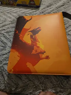 Pokemon 3-Ring Binder 9-Pocket With Zipper Charizard - Image 2
