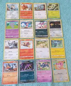 CAT TYPES BUNDLE OF POKEMON CARDS #1. - Image 1