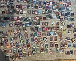 Yu Gi Oh Yugioh 450+ Card Lot, Some Holo - Image 2