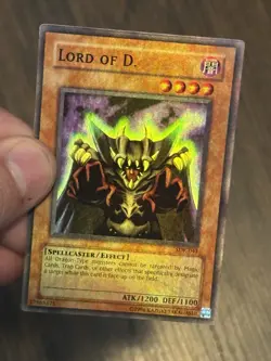 Yugioh Lord of D. SDK-041 Super Rare Unlimited OG Print Heavy Holo Bleed LP - Image 1