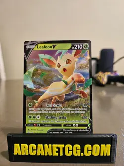 Leafeon V SWSH194 SWSH: Sword & Shield Promo Cards Holo - Image 1