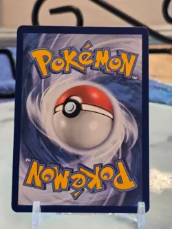 Pokemon TCG Raikou 050/185 Swsh04: Vivid Voltage Holo LP - Image 2