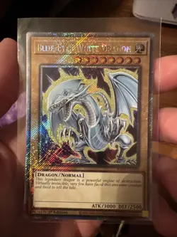 * BLUE-EYES WHITE DRAGON * 1ST EDITION PLATINUM SECRET RARE RA04-EN108 YUGIOH! - Image 1