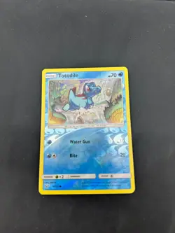 Totodile 18/73 Common Shining Legends Pokemon Reverse Holo - Image 1