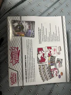Pokemon TCG; Scarlet & Violet White Flare Elite Trainer Box Pokemon Center - Image 4