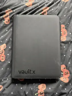Vault X 16-Pocket Exo-Tec Zip Premium Binder XXL (1088 Cards) - Signature Black - Image 1