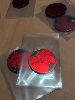 Pokemon Red Slowpoke Mini Coin From 151 Chinese - Image 1