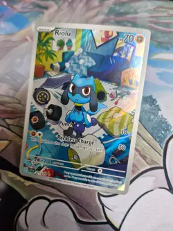 Pokemon TCG - Riolu 215 / 198 - Scarlet & Violet Base Set - Illustration Rare - Image 4